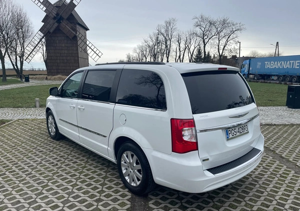 Chrysler Town &amp; Country cena 52900 przebieg: 170000, rok produkcji 2015 z Miłakowo małe 277